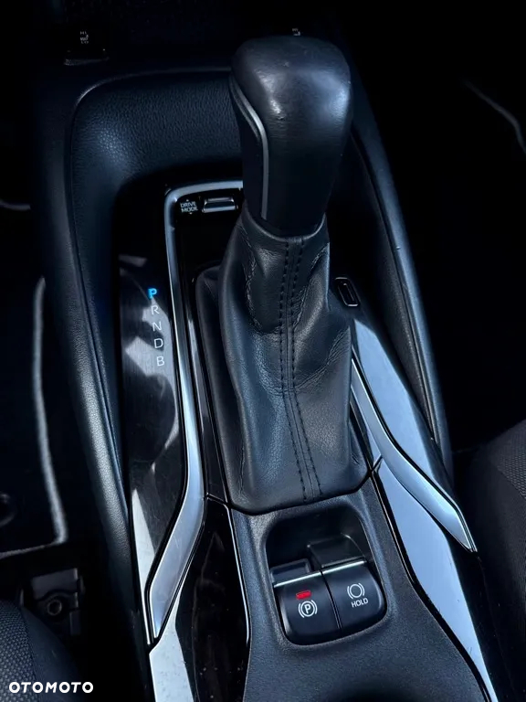 Toyota Corolla 1.8 Hybrid Executive - 24