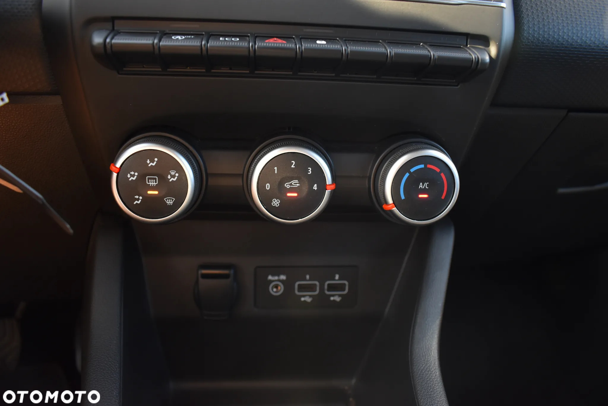 Renault Clio 1.0 TCe Equilibre - 29