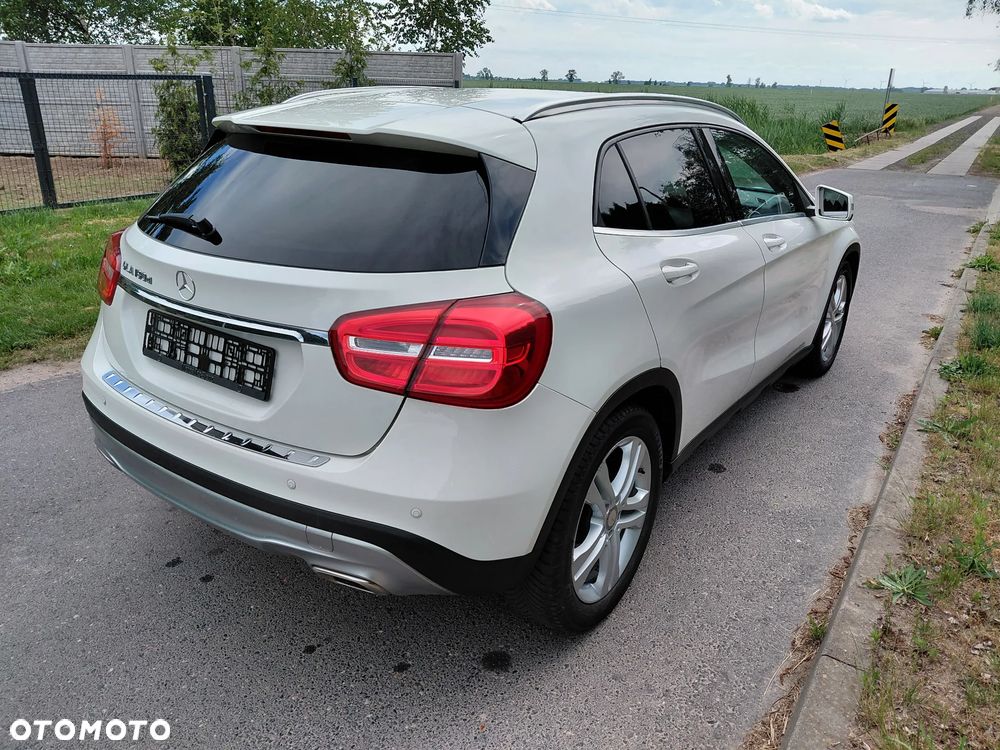 Mercedes-Benz GLA 180 (CDI) d - 18