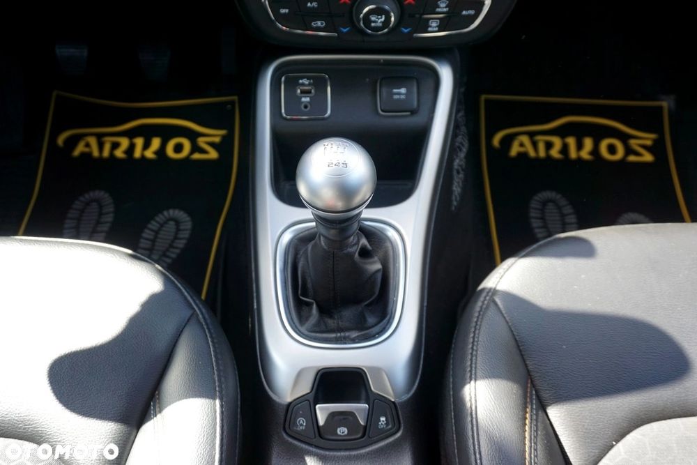Jeep Compass - 32