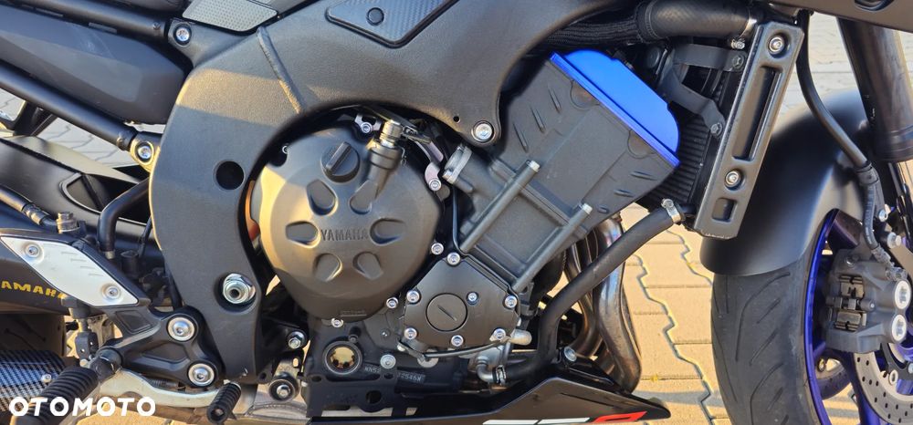 Yamaha FZ8 - 16