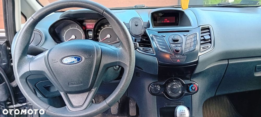Ford Fiesta 1.25 Trend Edition - 6