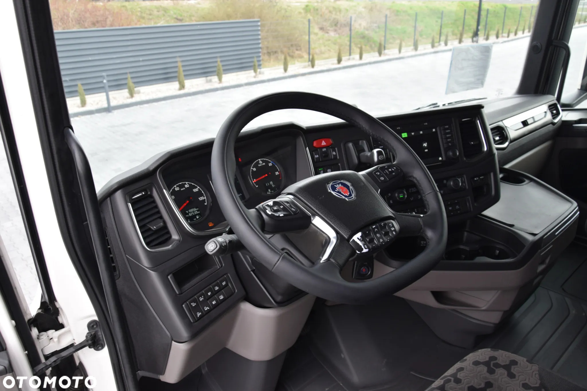 Scania S500 / 6 PODUSZEK / FULL AIRMATIC / RETARDER / ACC / LEDY / ALUFELGI / NISKI PRZEBIEG / SERWISOWANA / SPROWADZONA - 24