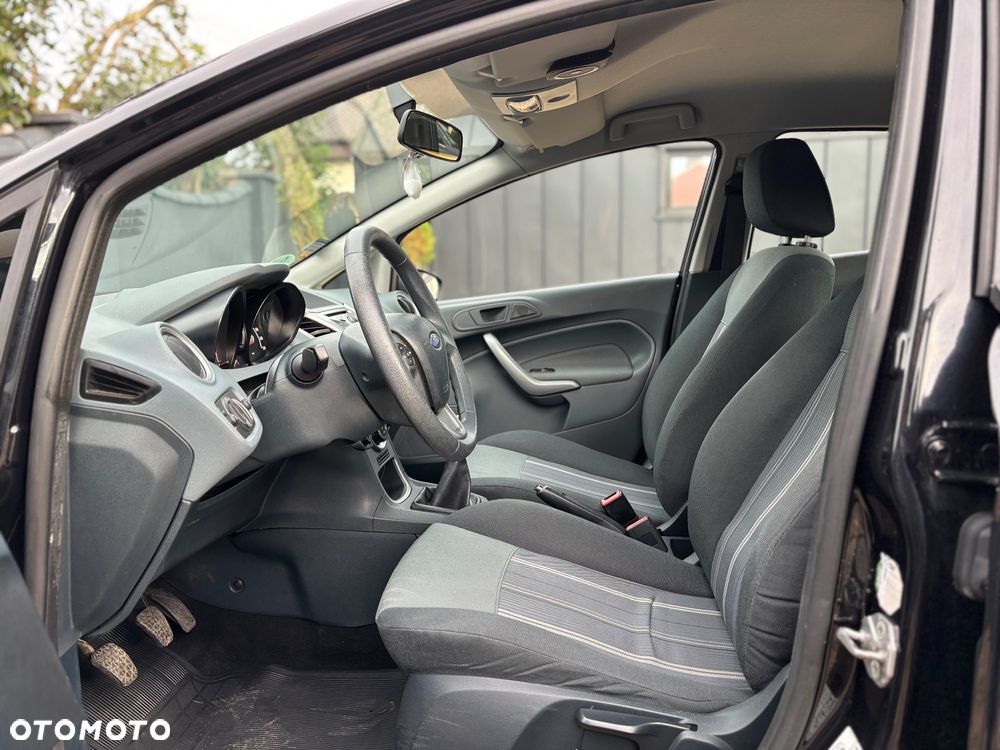 Ford Fiesta 1.25 Celebration - 12