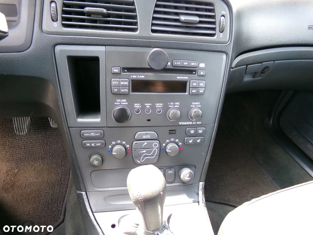 Volvo V70 XC Cross Country 2.4 AWD - 11