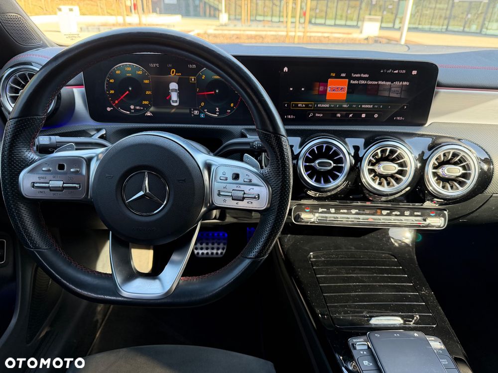 Mercedes-Benz CLA - 12