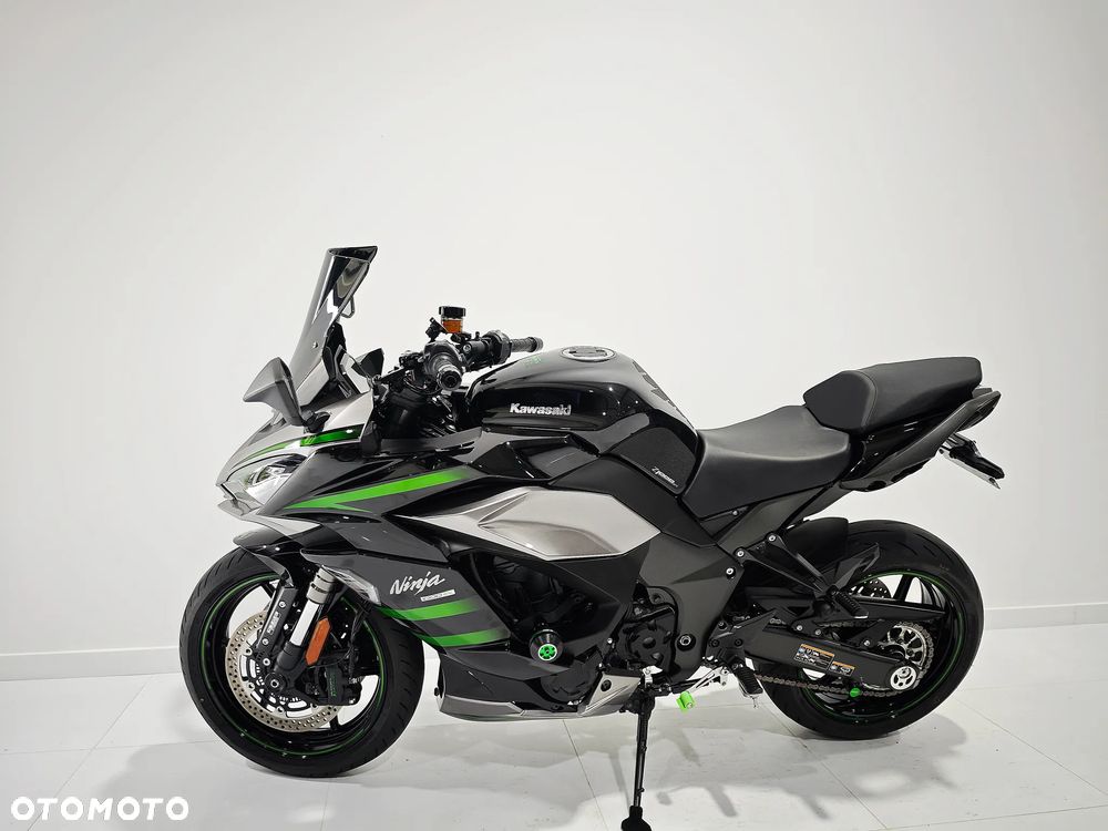 Kawasaki Ninja 1000 SX - 4