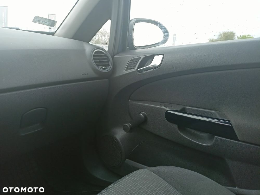 Opel Corsa - 12