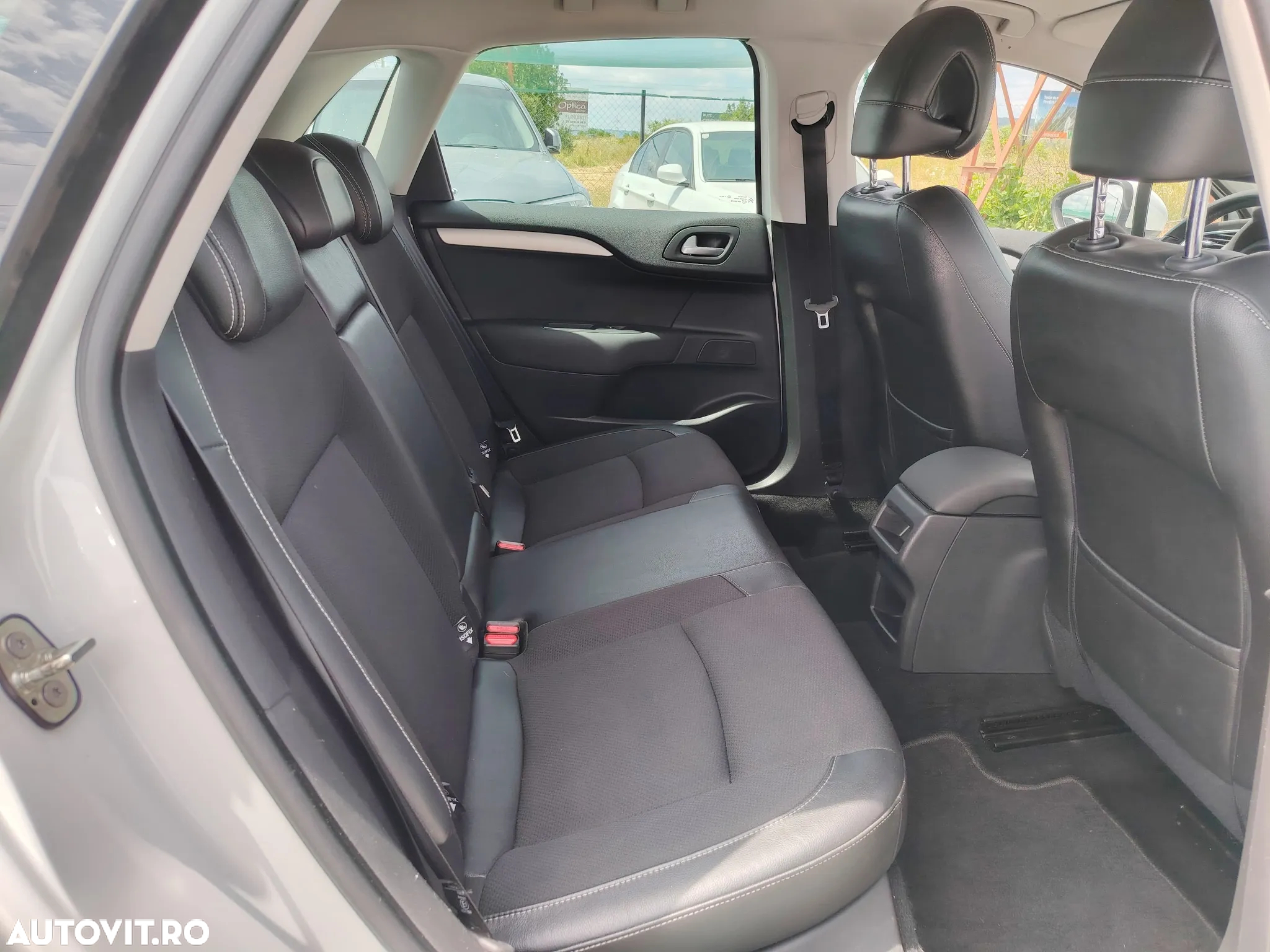Citroën C4 HDi 90 Attraction - 3