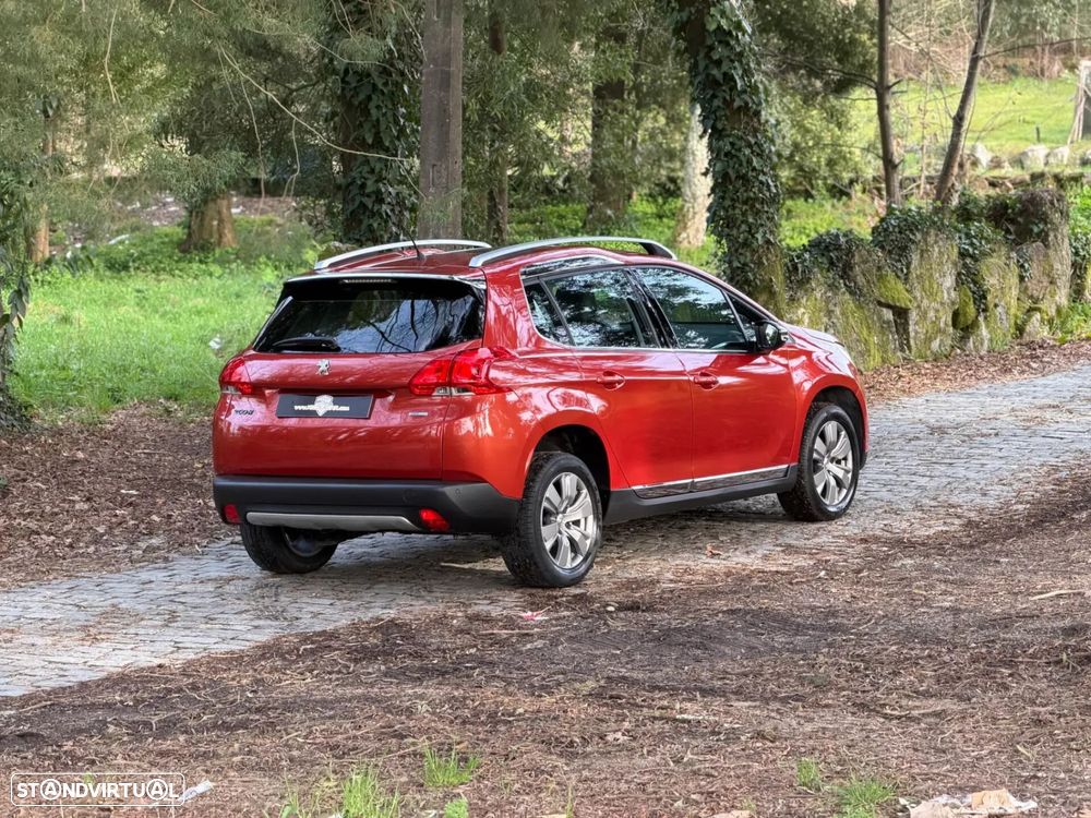 Peugeot 2008 1.2 PureTech Allure EAT6 - 8