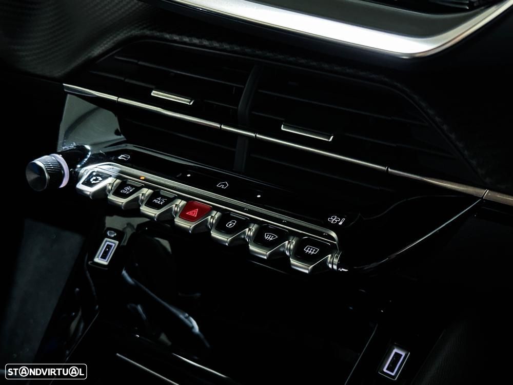 Peugeot 2008 1.2 PureTech Allure EAT8 - 24
