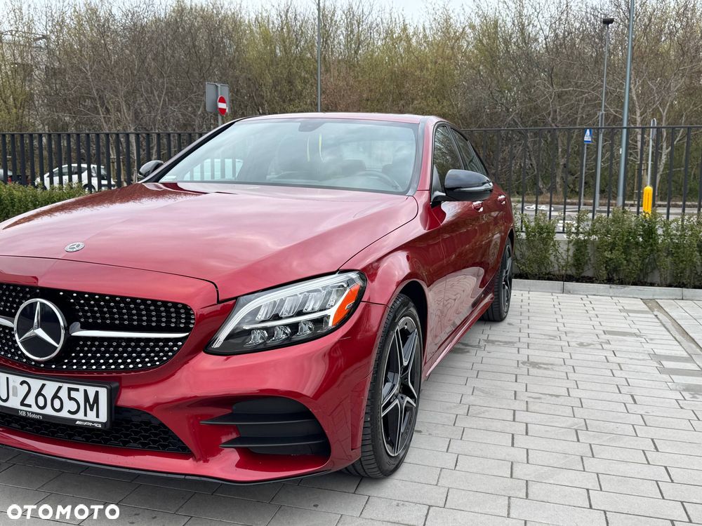 Mercedes-Benz Klasa C 300 4Matic 9G-TRONIC AMG Line - 3