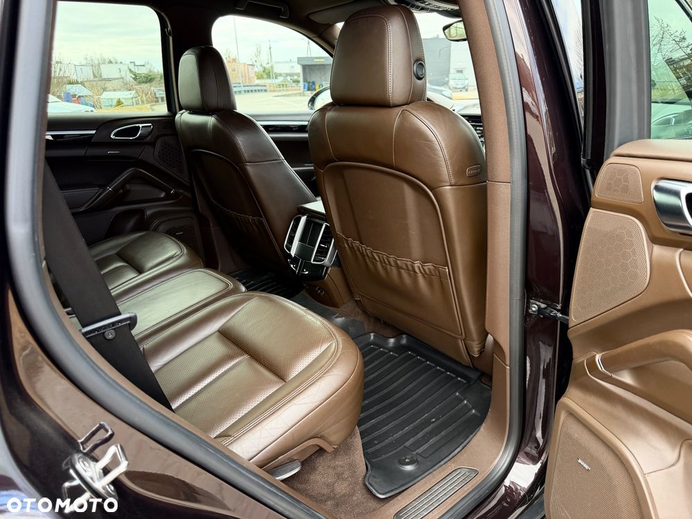 Porsche Cayenne Diesel Platinum Edition - 11