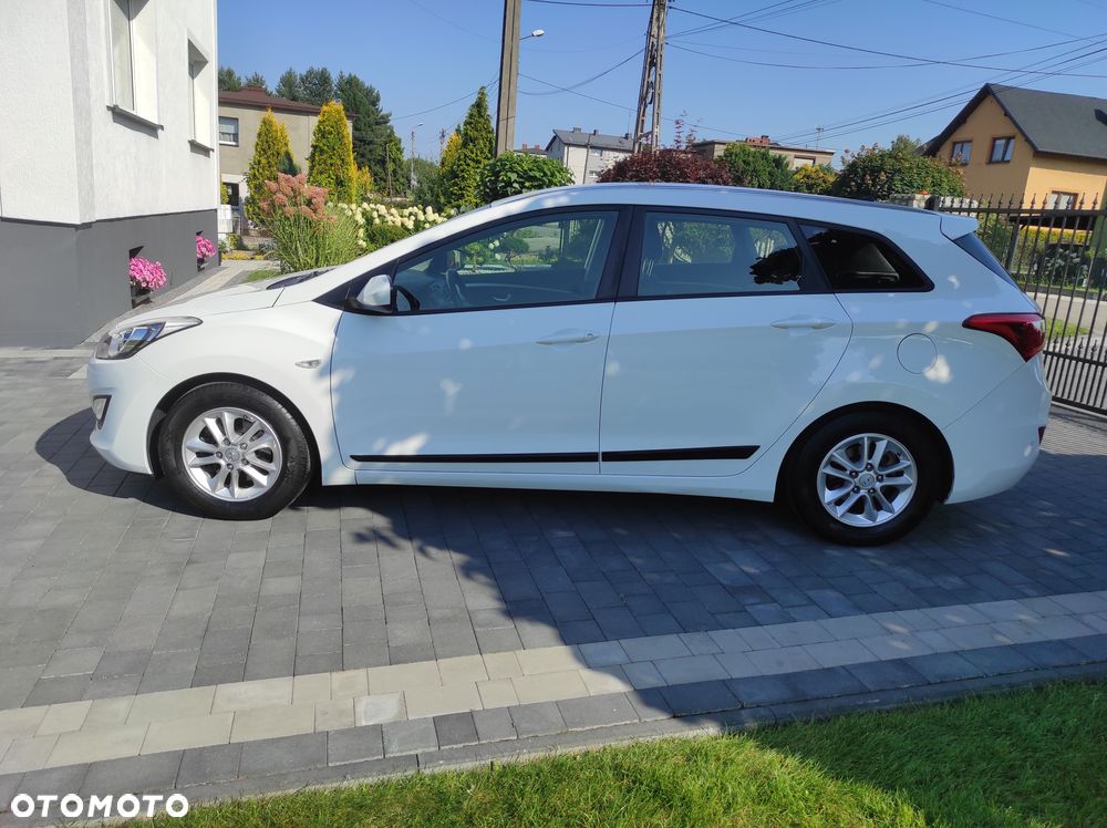 Hyundai i30 1.6 Classic + - 8