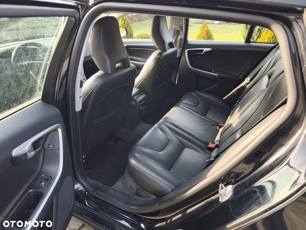 Volvo V60 D2 Geartronic Powershift Momentum - 20