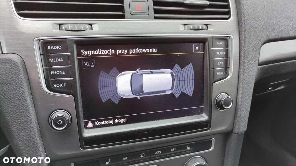Volkswagen Golf 2.0 TDI (BlueMotion Technology) Comfortline - 32