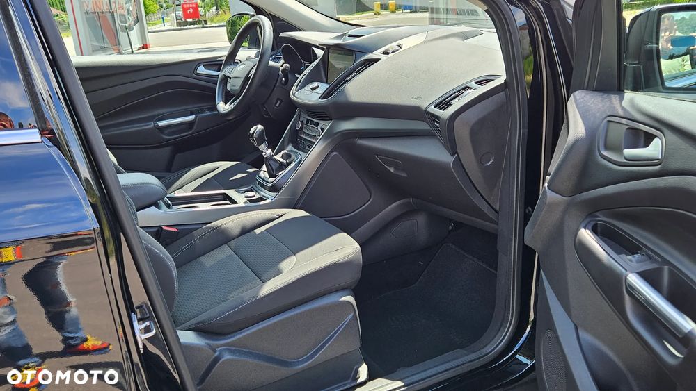 Ford Kuga 1.5 EcoBoost 2x4 Business Edition - 29