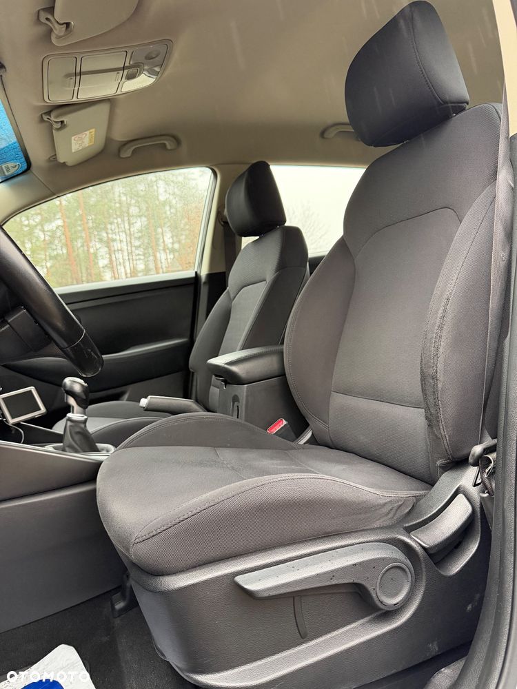 Kia Carens 1.7 CRDi Vision - 24