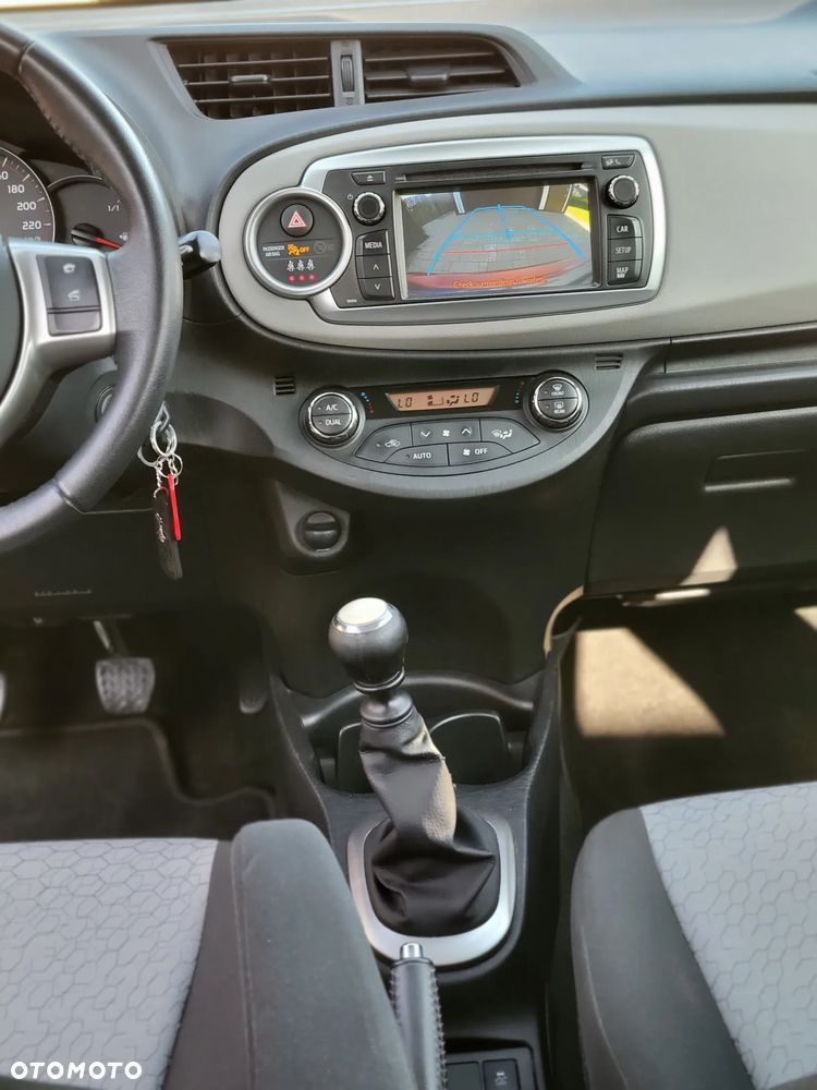 Toyota Yaris - 11