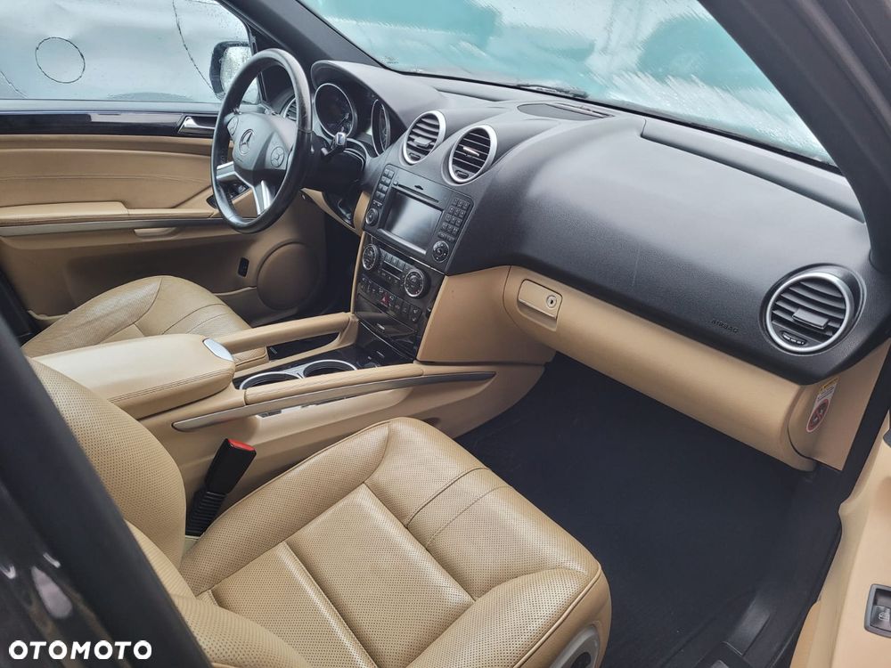 Mercedes-Benz ML - 18