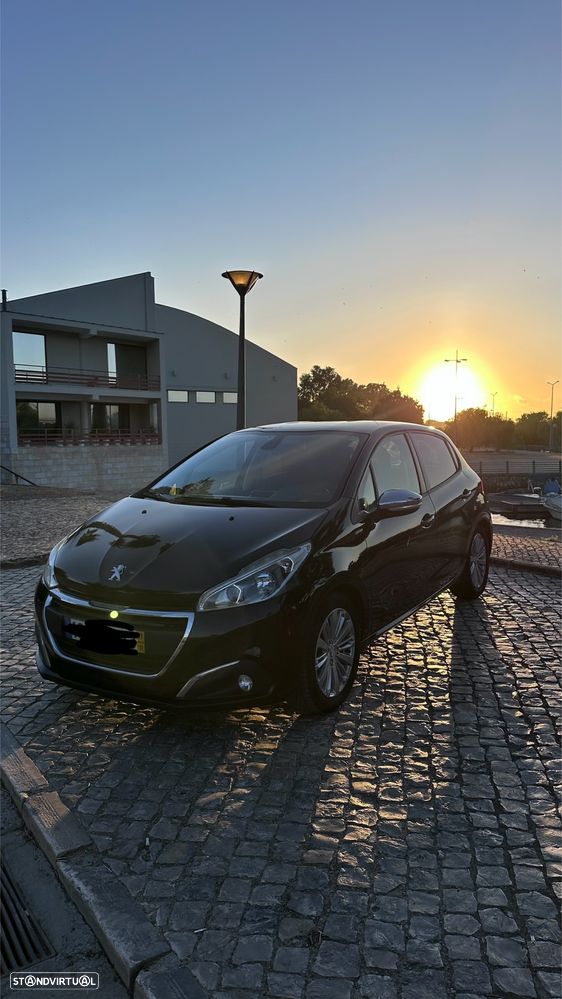 Peugeot 208 1.2 PureTech Style - 1