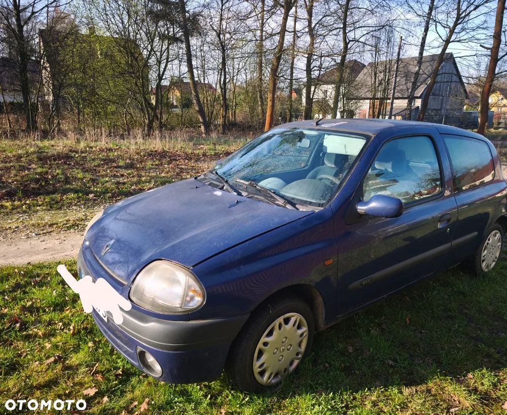 Renault Clio - 1