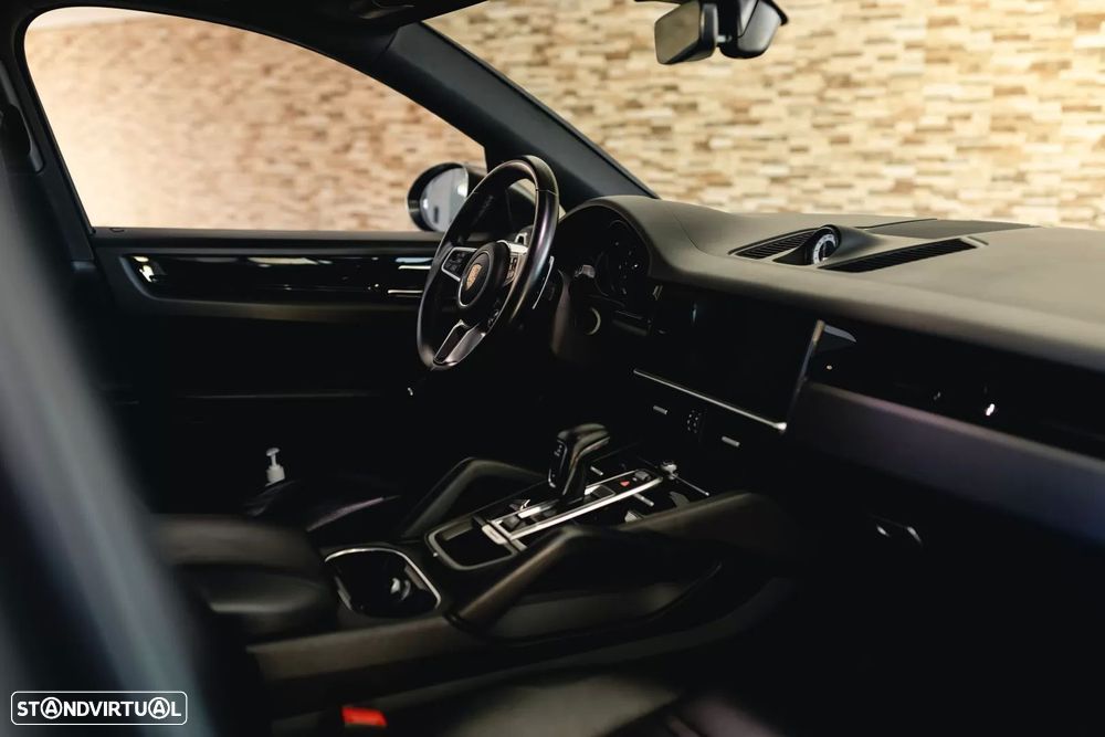 Porsche Cayenne Coupé E-Hybrid Platinum Edition - 28