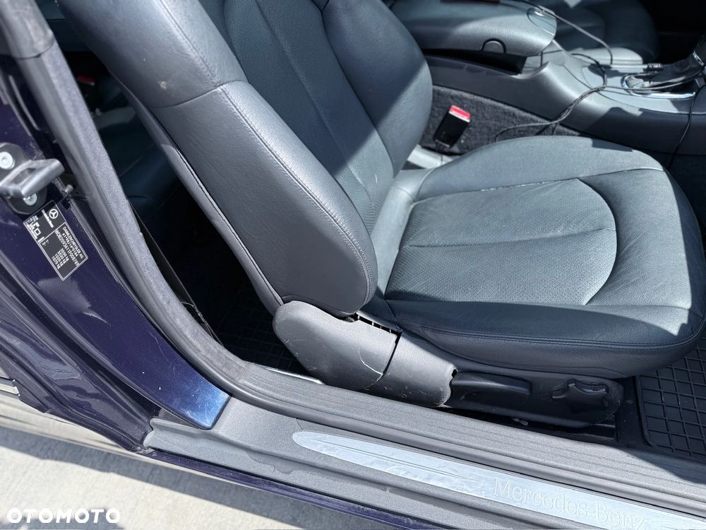 Mercedes-Benz CLK - 12