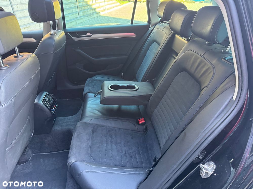 Volkswagen Passat 2.0 TDI SCR DSG Highline - 25