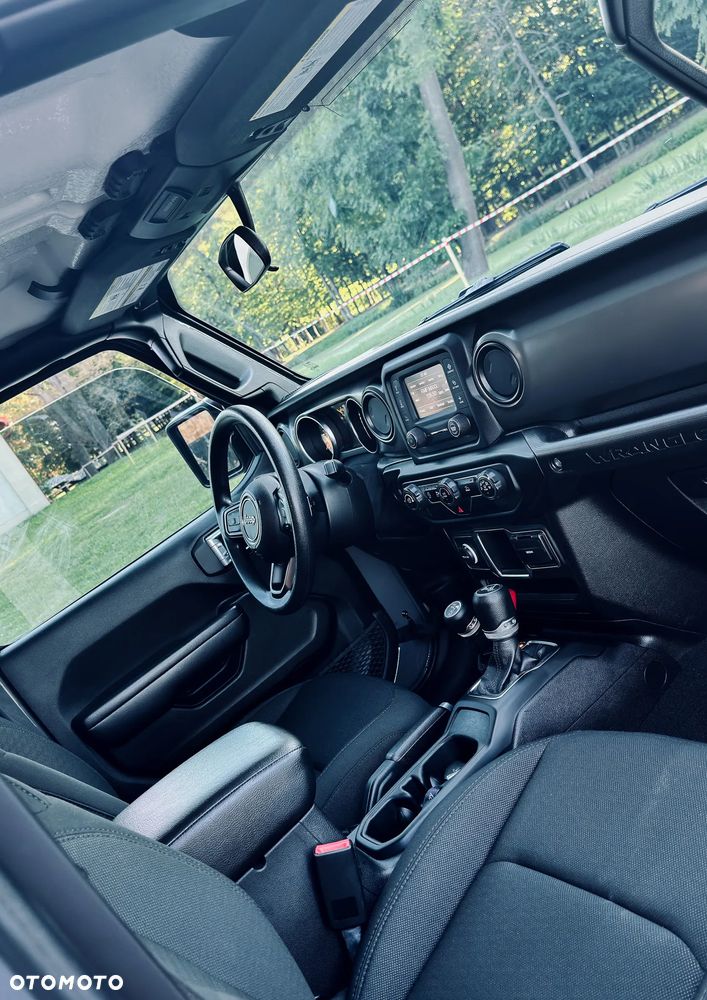 Jeep Wrangler 2.0 T-GDI Hardtop AWD Automatik Sport - 12