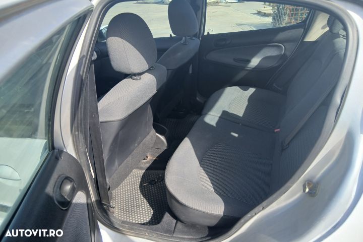 Dezmembrez Peugeot 206 1 [facelift] [2002 - 2009] Sedan TU3A - 6
