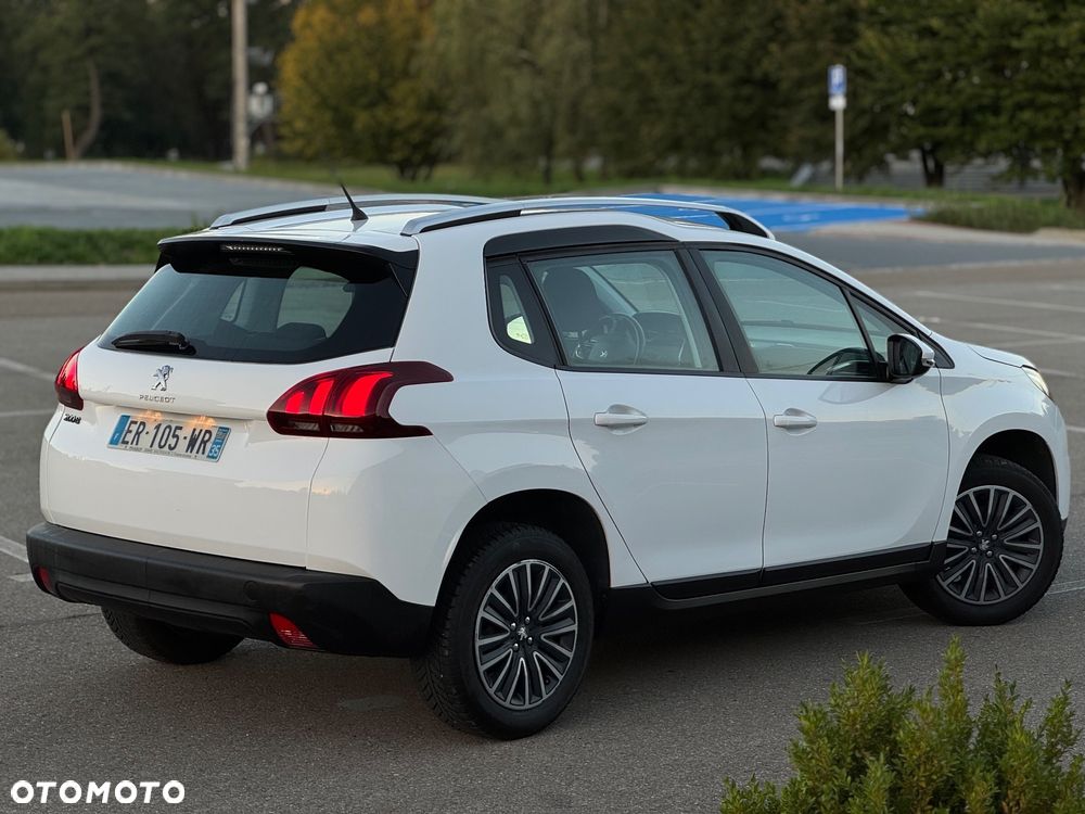 Peugeot 2008 1.2 Pure Tech Active - 8