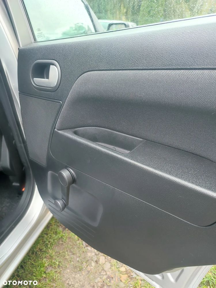 Ford Fusion 1.25 Ambiente - 14