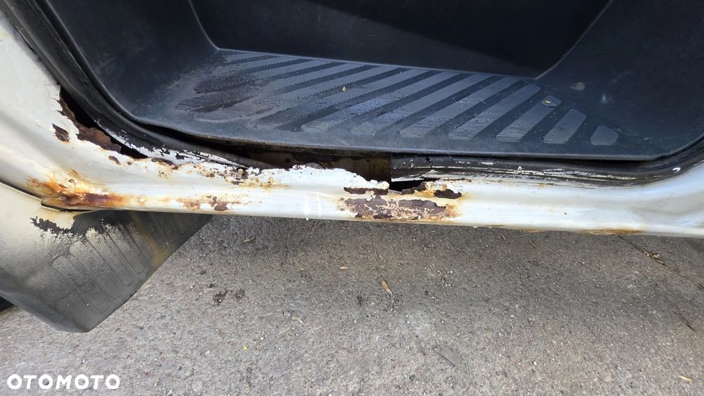 Mercedes-Benz Sprinter - 16