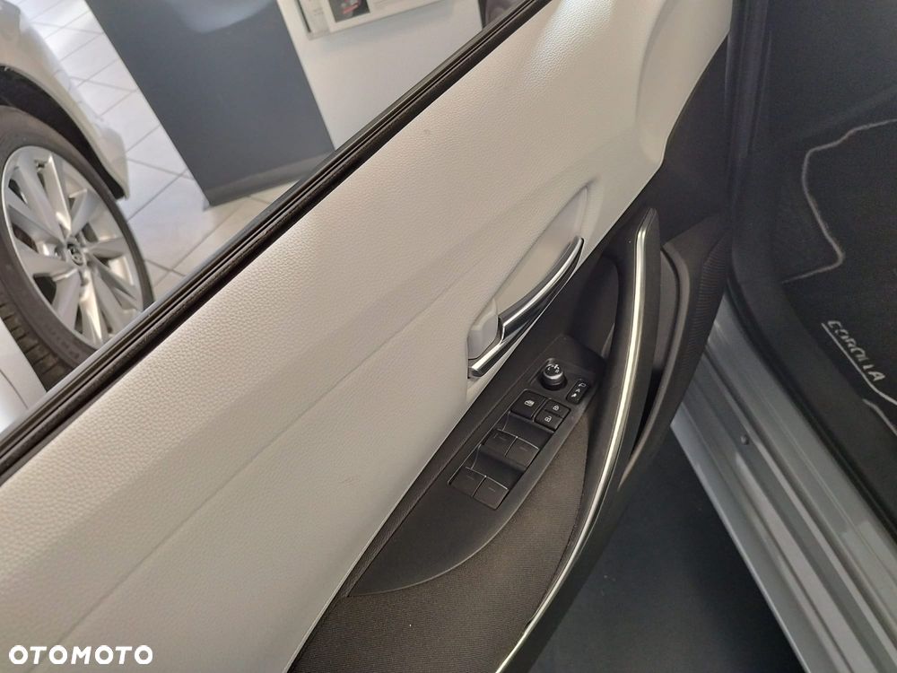 Toyota Corolla - 14