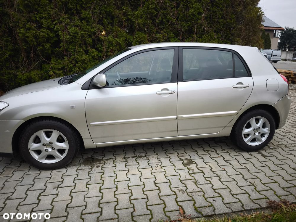 Toyota Corolla 2.0 D-4D Sol - 1