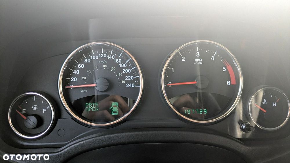 Jeep Compass - 23