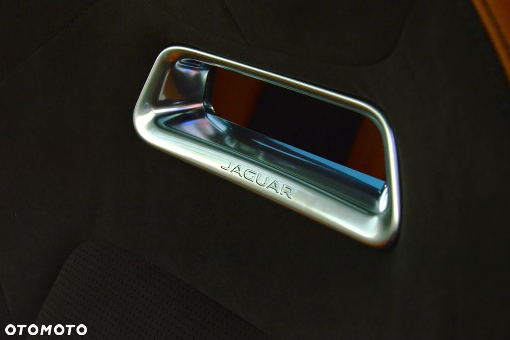 Jaguar F-Pace - 18
