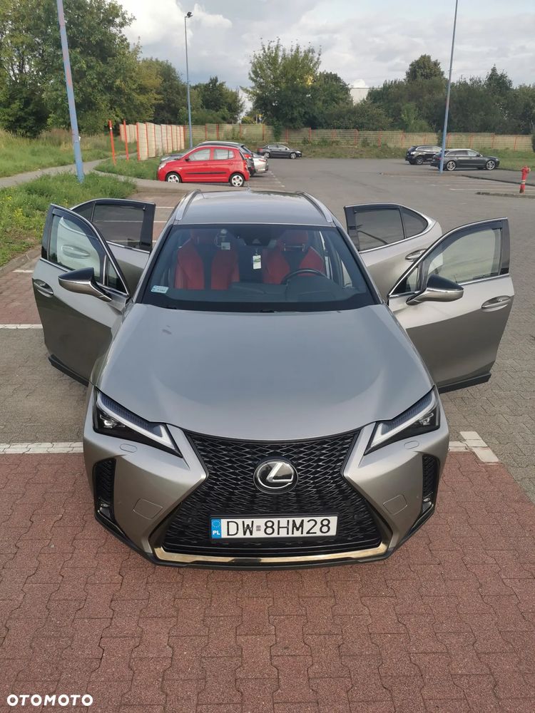 Lexus UX 200 GPF F Sport Design 2WD - 1