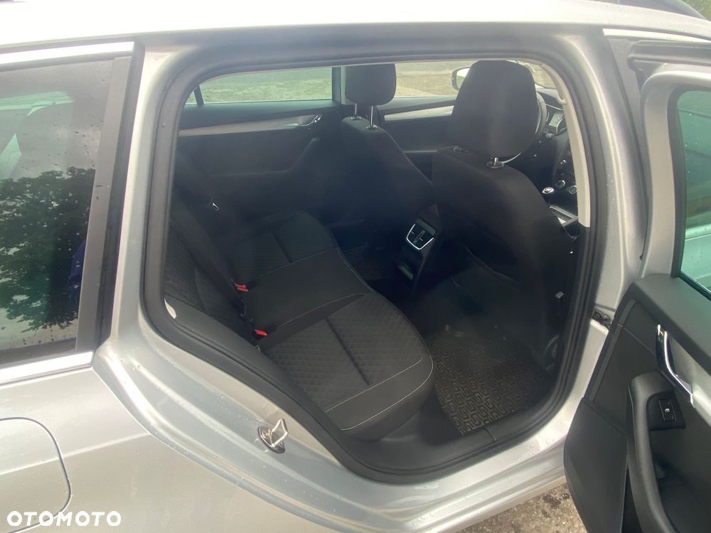 Skoda Octavia ver-2-0-tdi-drive - 5