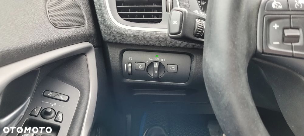 Volvo V40 - 10