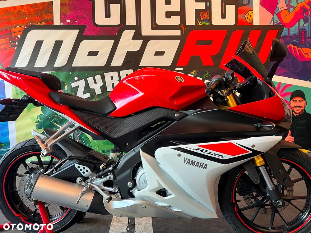 Yamaha YZF - 8