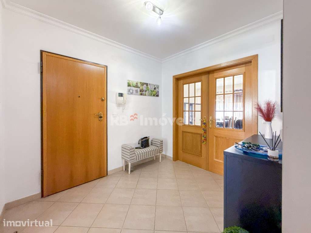 Apartamento T3 com sótão e garagem - Grande imagem: 5/37