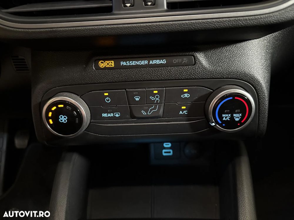 Ford Focus - 19