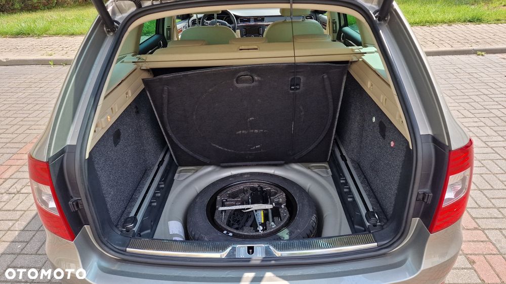 Skoda Superb 1.8 TSI Platinum DSG - 28