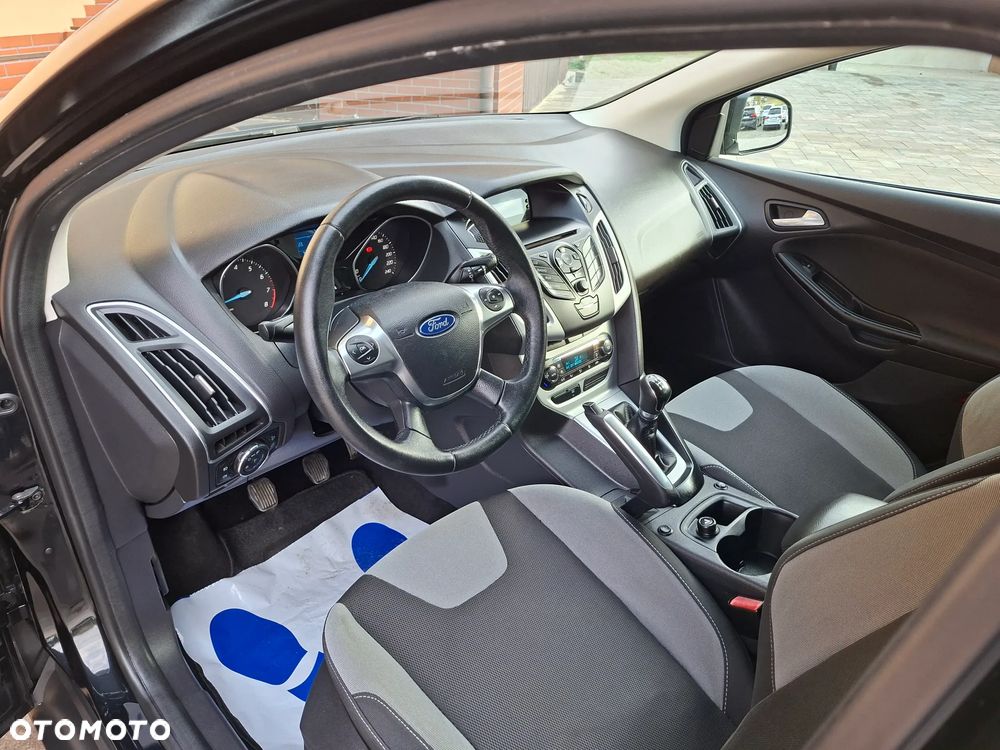 Ford Focus - 12