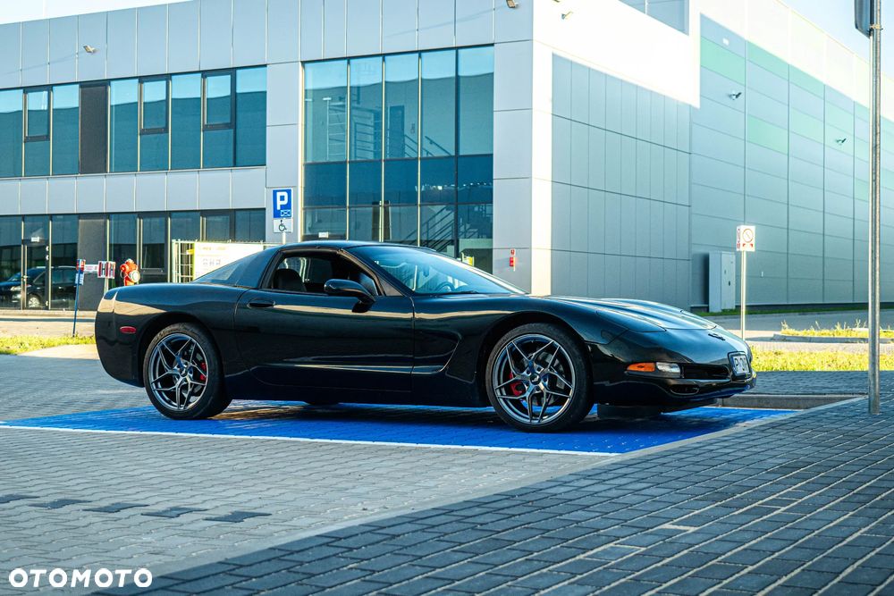 Chevrolet Corvette - 34