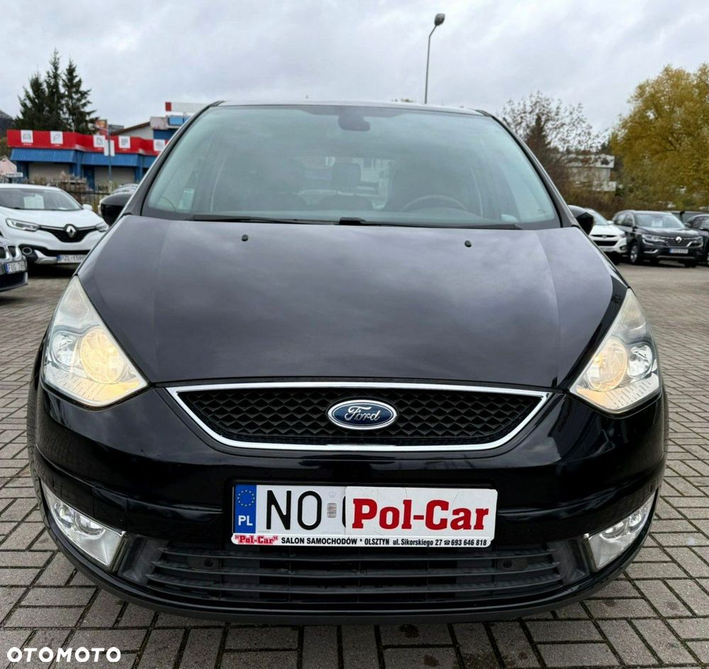 Ford Galaxy 2.0 Ambiente - 2