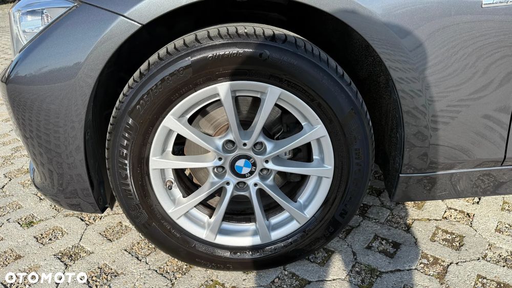BMW Seria 3 320d xDrive Luxury Line - 12