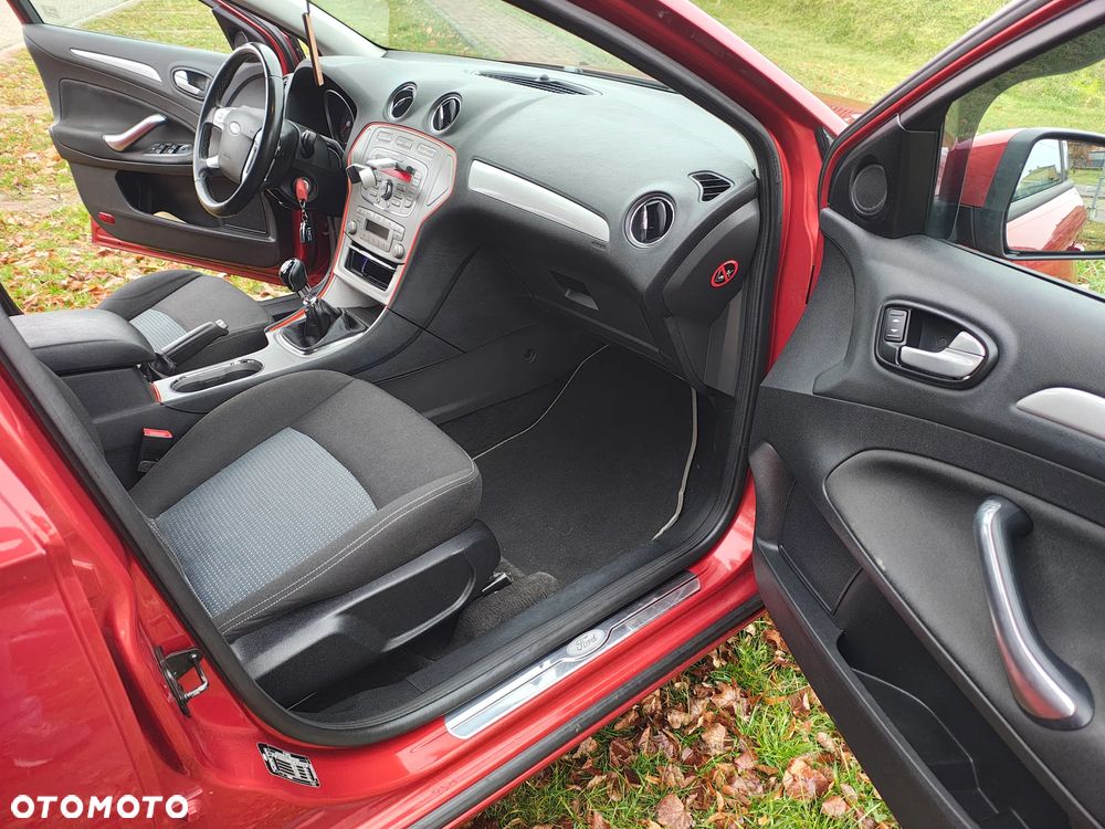 Ford Mondeo 2.0 TDCi Ambiente - 9